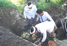 Pimpin Peletakan Batu Pertama, Bupati Satria Dorong Pemanfaatan Videotron PKB