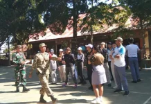 Bangun Jiwa Patriot, Koramil Pupuan Latih Ketangkasan Baris Berbaris Peserta LKBB