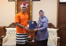 Kemenkum Bali Serahkan SKT Partai Gerakan Rakyat, Tekankan Tertib Administrasi