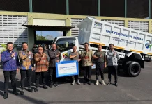 Dukung Pengelolaan Sampah di Bali, BRI Serahkan Dump Truck kepada Kodam IX/Udayana
