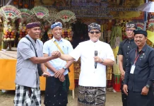 Wagub Giri Prasta Hadiri Ngaben Massal Perdana Desa Adat Mengandang