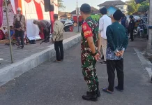 Babinsa Kampung Kusamba Gelar Pengamanan Ketat Tradisi Saparan