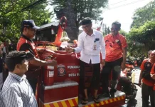 Desa Sumerta Kelod Sulap Moci Penyemprot Tanaman Jadi Damkar Mini