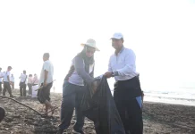 Semarak Hari Pengayoman ke-81, Kanwil Kemenkum Bali Gelar Aksi Bersih Pantai