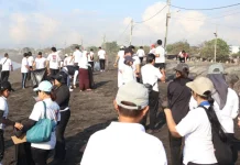 Hari Pengayoman ke-81, Kanwil Kemenkum Bali Gelar Aksi Bersih Pantai