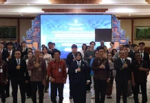 Kakanwil Kemenkum Bali Lantik 20 WNI dan Pejabat Fungsional