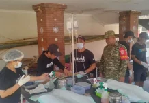 Babinsa Kesiut Kawal Vaksinasi dan Sterilisasi Puluhan Hewan Penular Rabies