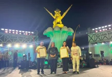 Kemenkum Bali Serahkan Sertipikat Hak Cipta pada Penutupan BulFest 2026