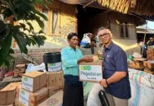 Pegadaian Salurkan Bantuan bagi Korban Kebakaran Desa Adat Sade