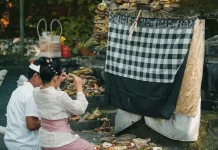Menjaga Keseimbangan Alam Melalui Budaya Eko-Teologi Hindu