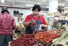 Dikeluhkan Pedagang, Harga Cabai dan Daging Ayam Melonjak
