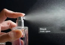 Kenapa Parfum Sebaiknya Tidak Langsung Disemprot ke Leher?