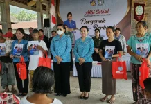 TP PKK Bali Salurkan Bantuan untuk 150 Warga Karangasem