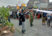 Babinsa Jegu Kawal Prosesi Pitra Yadnya
