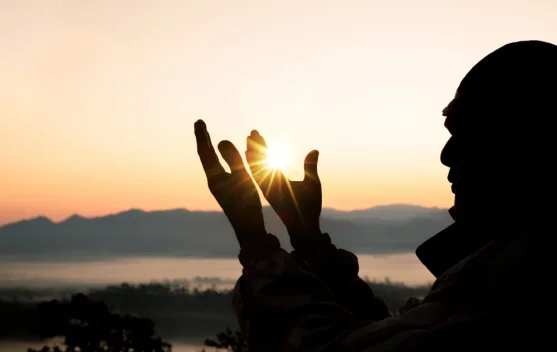 Cara Praktis Merasakan Kehadiran Tuhan lewat Tubuh