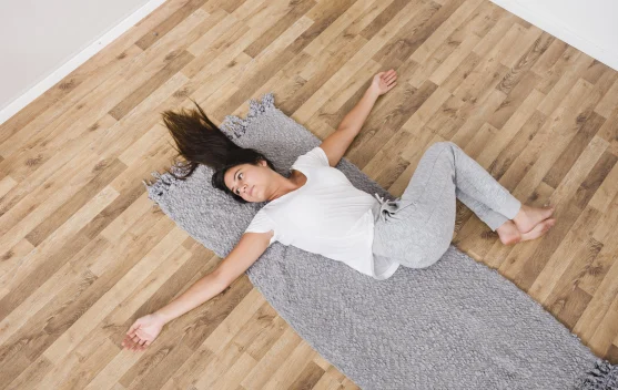 Risiko Medis Tidur tanpa Alas bagi Kesehatan Jangka Panjang