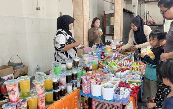 Penjualan Takjil di Kampung Jawa Tabanan Mulai Menurun Jelang Lebaran