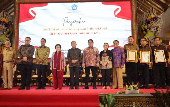 Pemkot Denpasar  Terima Sertifikat HAKI Tari Sekar Jempiring