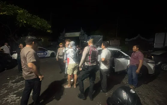 Polisi Gilimanuk Ciduk WNA London Terduga Penganiaya di Buleleng
