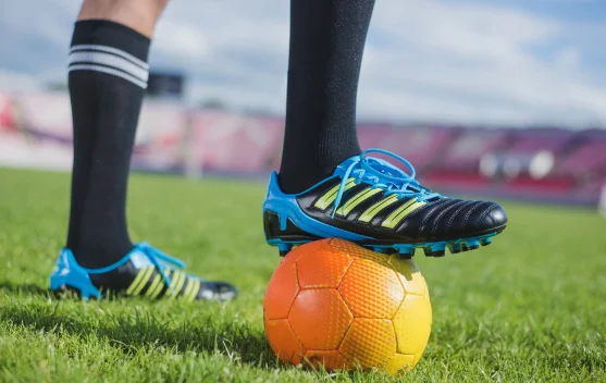 Membedah Teknologi dan Regulasi Ketat Sepatu Para Bintang di Piala Dunia 2026