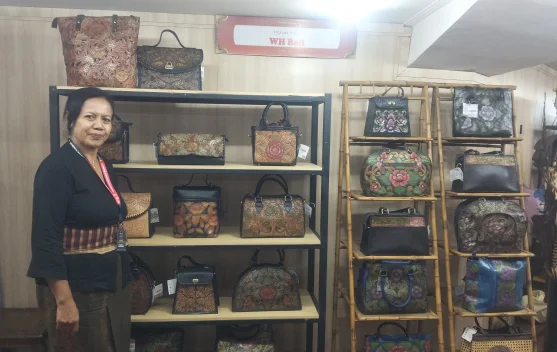 WH Bali Kenalkan Tas Kulit Ukir Bali