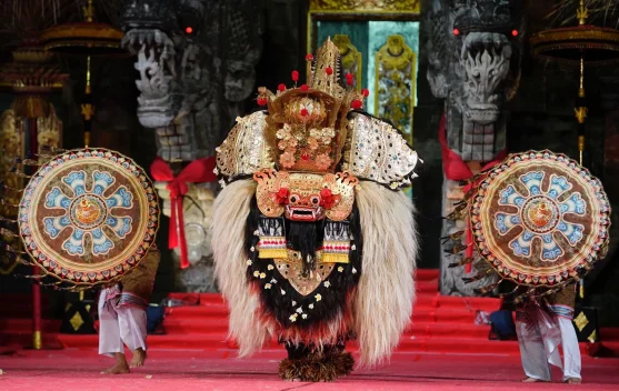 Penampilan Barong Ket Duta Klungkung Hipnotis Ribuan Penonton