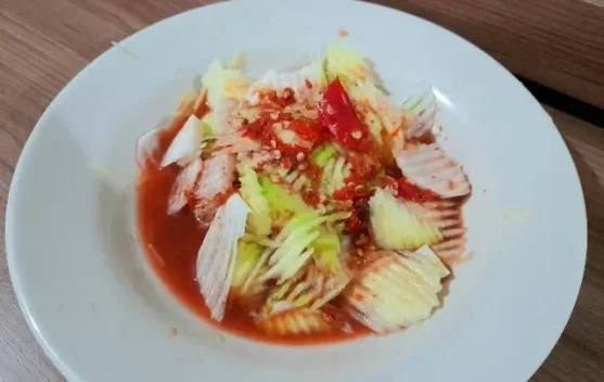 Rahasia Kesegaran Rujak Kuah Pindang Bali yang Melegenda