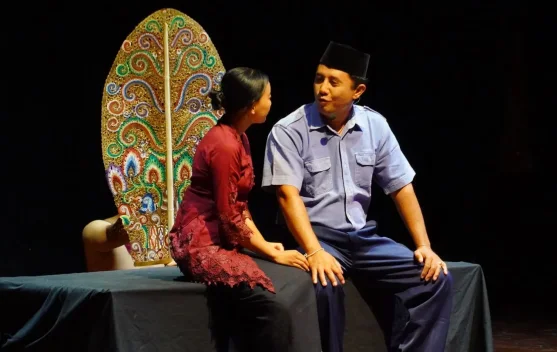 Pementasan Teater "Di Bawah Pohon Sukun" Menggugah FSBJ 2026