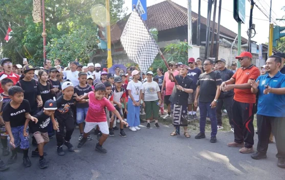 Jalan Santai Desa Banjarangkan Bertabur Doorprize dan Nasi Jinggo Gratis