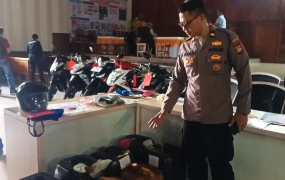 Pakai Banyak Barcode, Polres Jembrana Ungkap Penimbun Ratusan Liter Pertalite