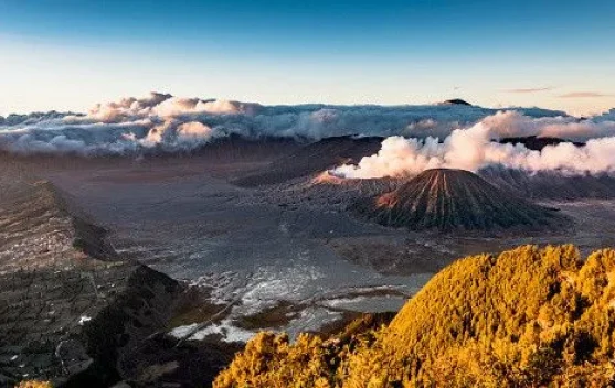 Dikelilingi Gunung Api, Ini Alasan Indonesia Ada di Cincin Api