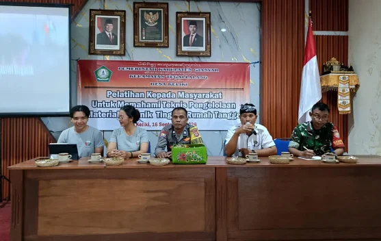 Babinsa Keliki Dukung Edukasi Pengelolaan Sampah Melalui Teba Modern