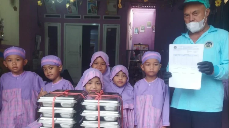 Tak Perlu Buru-Buru Bikin Bekal, Makan Bergizi Gratis Sudah Bantu Orang Tua