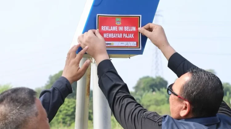 Pemkab Bekasi Edukasi Izin dan Pajak Reklame di Kawasan Grand Wisata