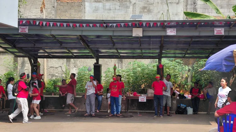 Potret Kemeriahan Warga Merayakan HUT RI