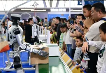 Gegar Baru Robot Humanoid