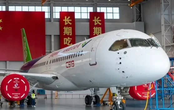Tembus Dominasi Boeing-Airbus
