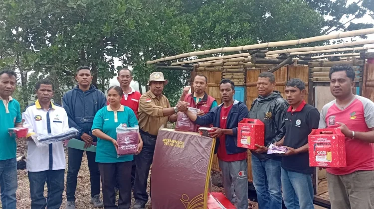 Dinsos Ende Salurkan Bantuan Darurat Cuaca Buruk