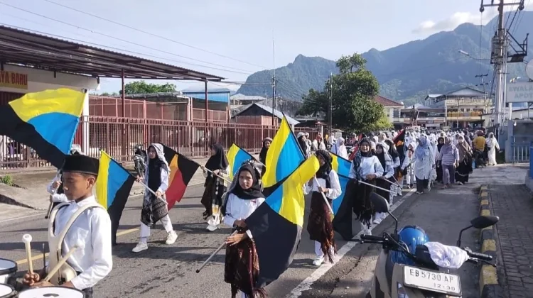 Ribuan Pelajar Madrasah Semarakkan Pawai Gema Ramadhan