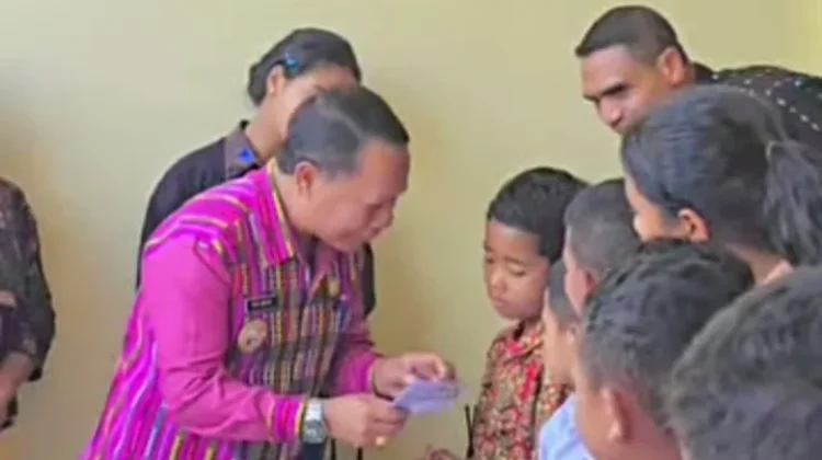Sebanyak 2.207 Siswa Ngada Terima Beasiswa PIP Daerah Murni Kasih