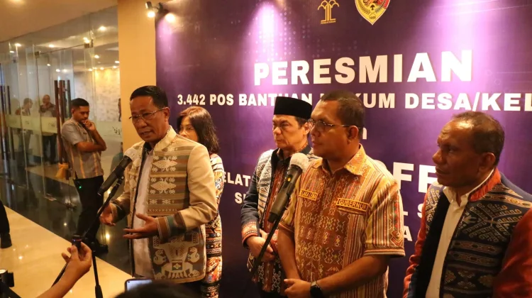 Menteri Hukum RI Luncurkan Ribuan Posbankum di NTT