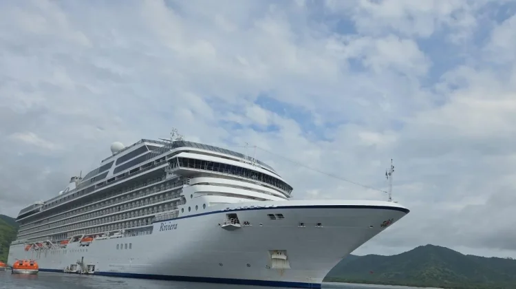 Imigrasi Labuan Bajo Kawal 1.900 Turis Cruise di TN Komodo