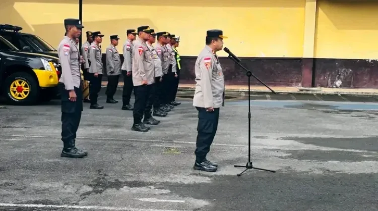 Wakapolres Ngada Tekankan Disiplin dan Kekompakan Personel Polri