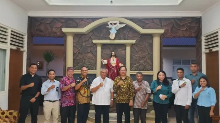 Uskup Maumere dan Direktur Pendidikan Katolik Kemenag RI Dukung Penegerian SMAK