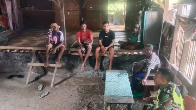 Babinsa Gelar Komsos dan Pamwil di Kebirangga