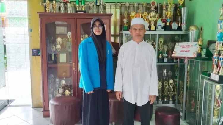Mahasiswa FKIP Pendidikan Fisika Unflor Ende Belajar Modul Ajar di MAN Ende