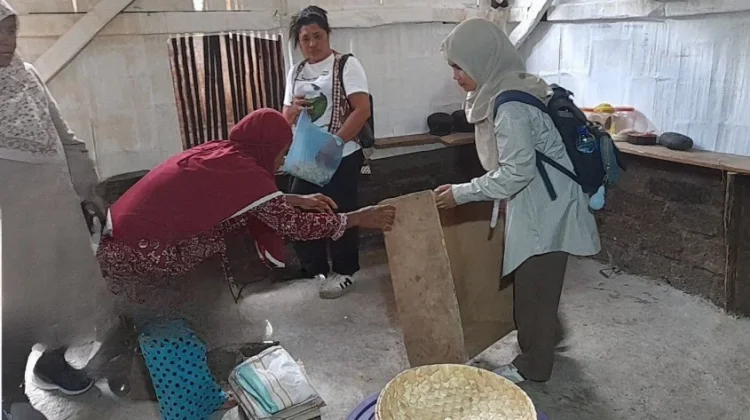 Kemenag Lembata Dampingi Sertifikasi Halal Pelaku UMKM Perempuan
