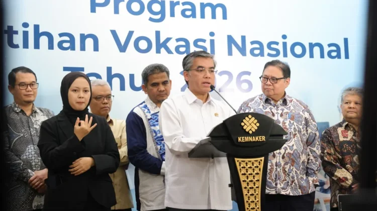 Pemerintah Dorong Program Vokasi bagi Korban PHK