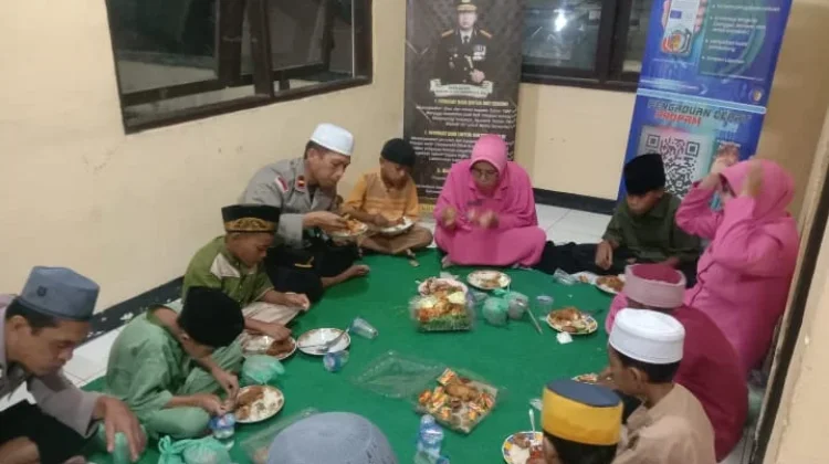 Kapolsek Pulau Ende Gelar Buka Puasa Bersama dan Santuni Anak Yatim