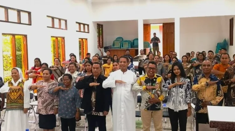 Kemenag Ende Perkuat SDM Pendidik lewat Pembinaan Rohani